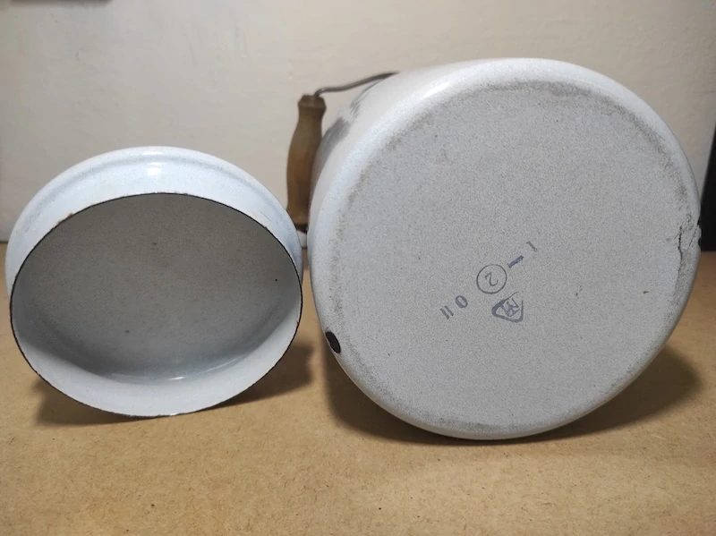 Retro smaltovaná bandaska 