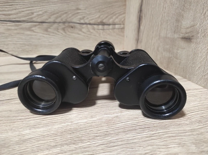 Starý Ruský dalekohled BPC5 8X30M