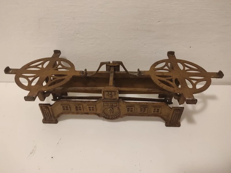 Stará kuchyňská váha 