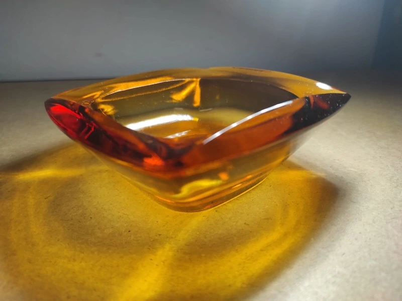 Popelník lisované sklo 