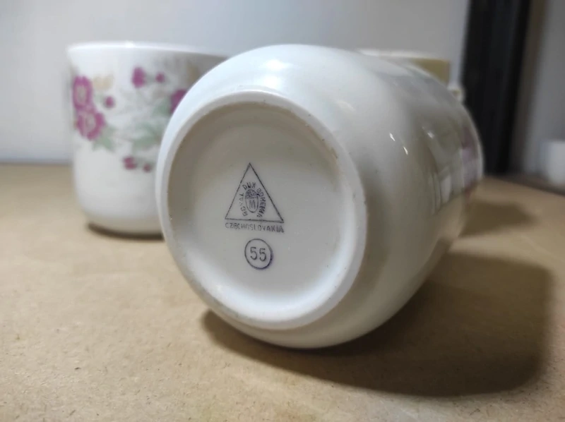 Retro hrníčky dekor květy DUX 
