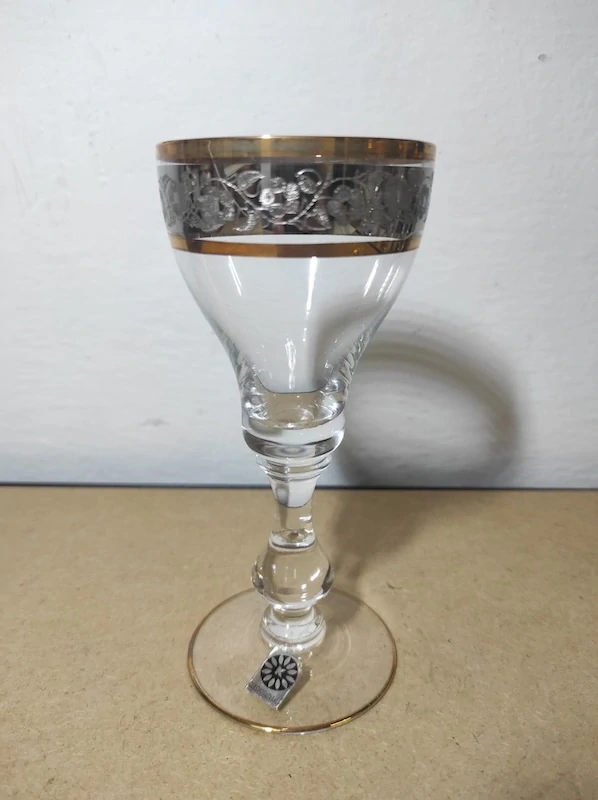 Retro skleničky na víno 