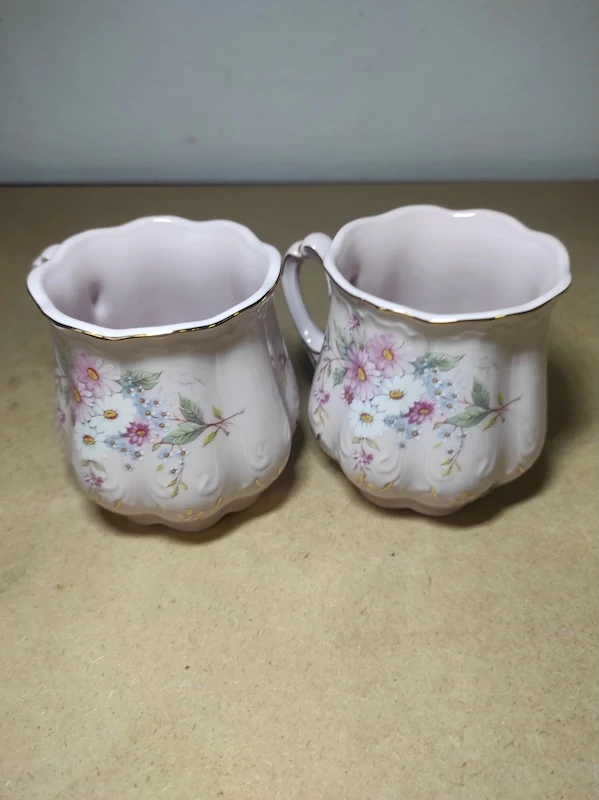 Porcelánové hrnky ( bucláky ) růžový porcelán 