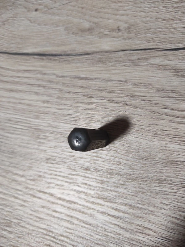 Starožitná stříbrná rtěnka 