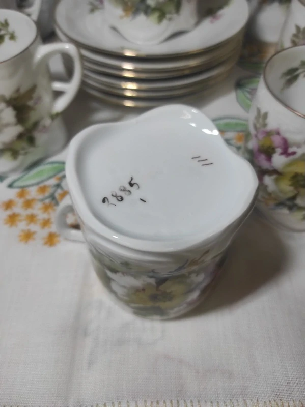 Starožitný porcelánový kávový servis 