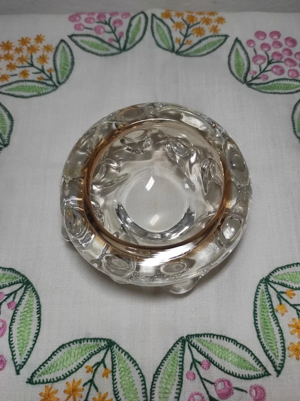 Hutní sklo - košík/popelník 