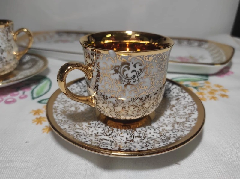 Kávová přátelská souprava