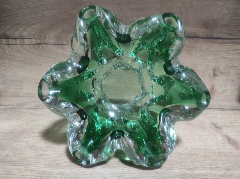 Popelník hutní sklo 