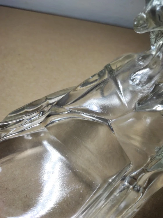 Skleněný popelník lední medvědi