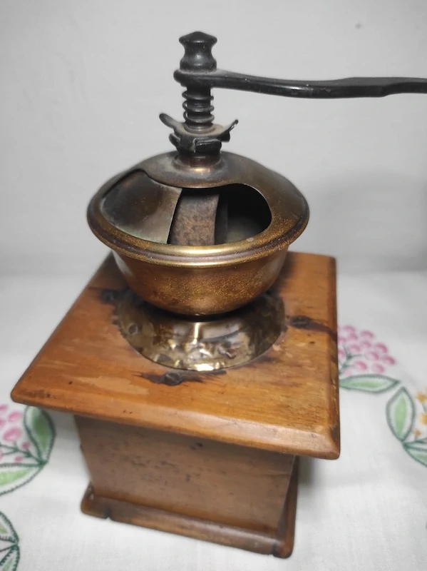 Dřevěný mlýnek - Leinbrocks Ideal 