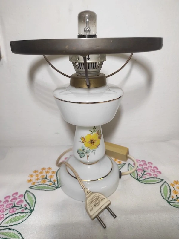 Retro elektrická lampička 