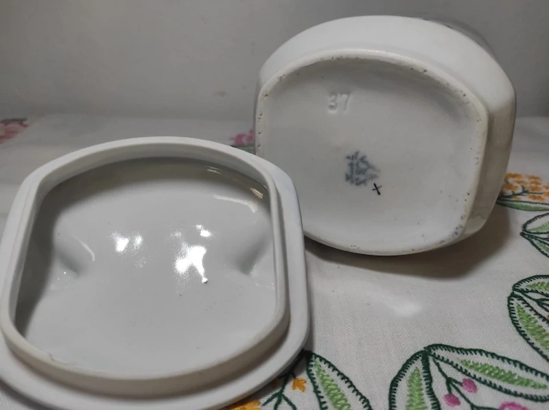 Dóza modré třešně Houska Krautzberger Tepliz 