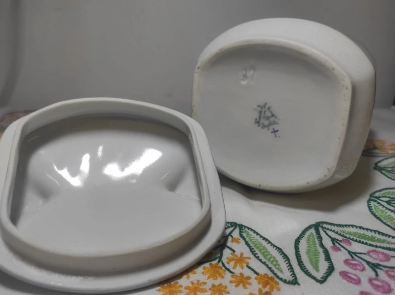 Dóza modré třešně - Káva 