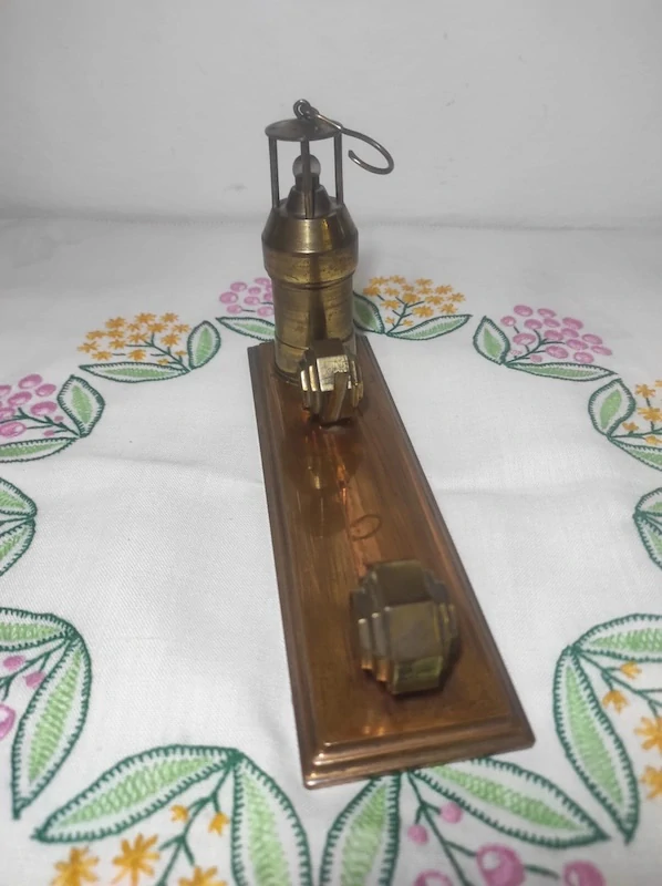 Hornický kahán na podstavci 