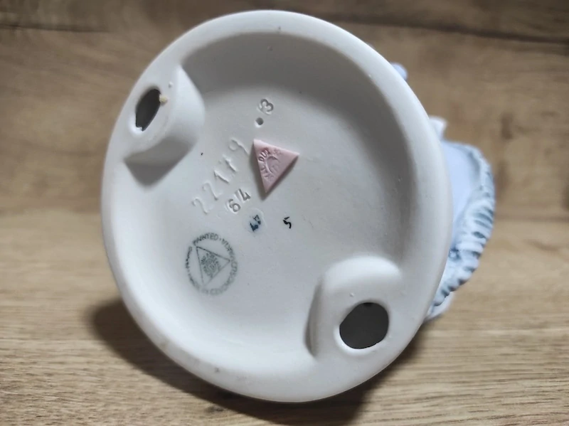 Porcelánová soška Royal Dux – španělská tanečnice