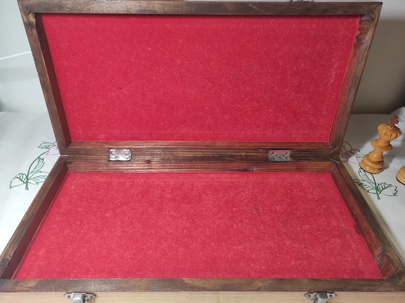 Staré dřevěné šachy 