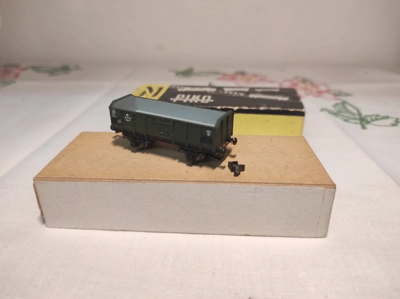 PIKO vláčky – 2 ks (poškozené)