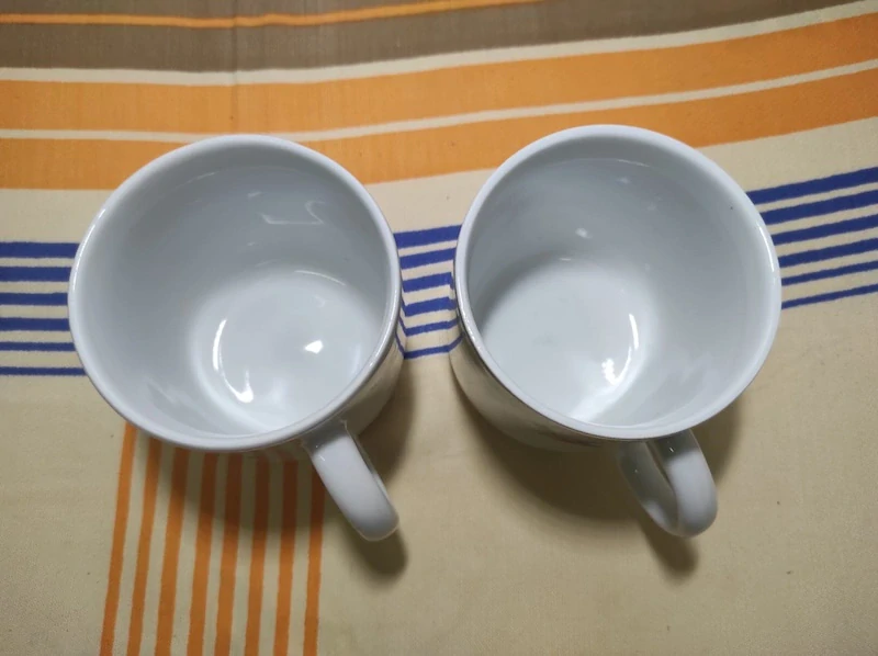 2× retro hrnek