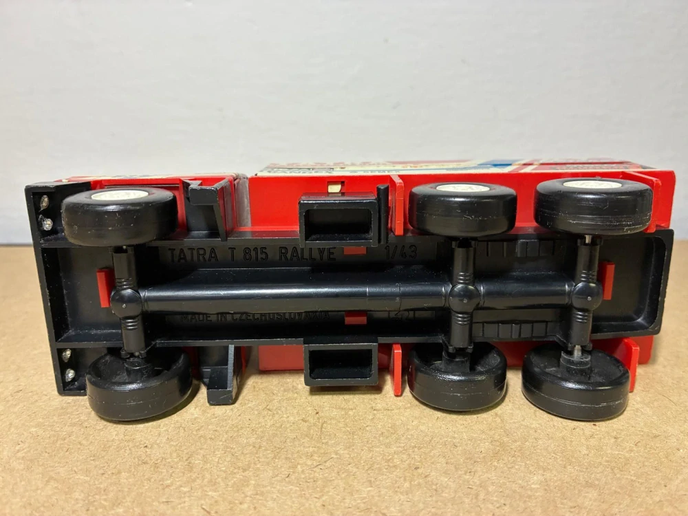 Tatra T 815 KDN – model