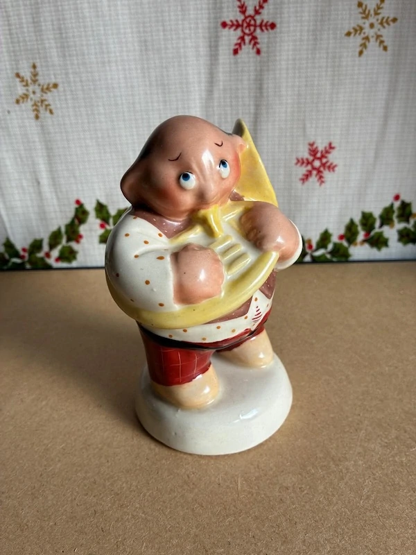Porcelánová soška Muzikant – Royal Dux