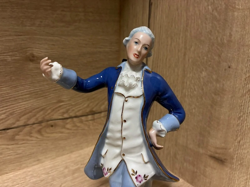 Porcelánová soška – Royal Dux