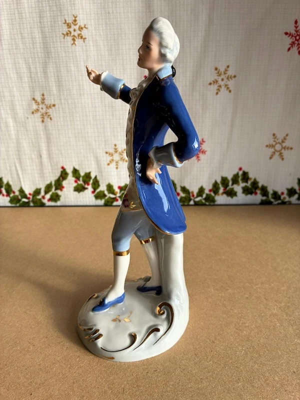 Porcelánová soška – Royal Dux