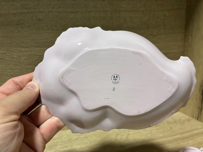 2× růžový porcelánový talířek H&C Chodov