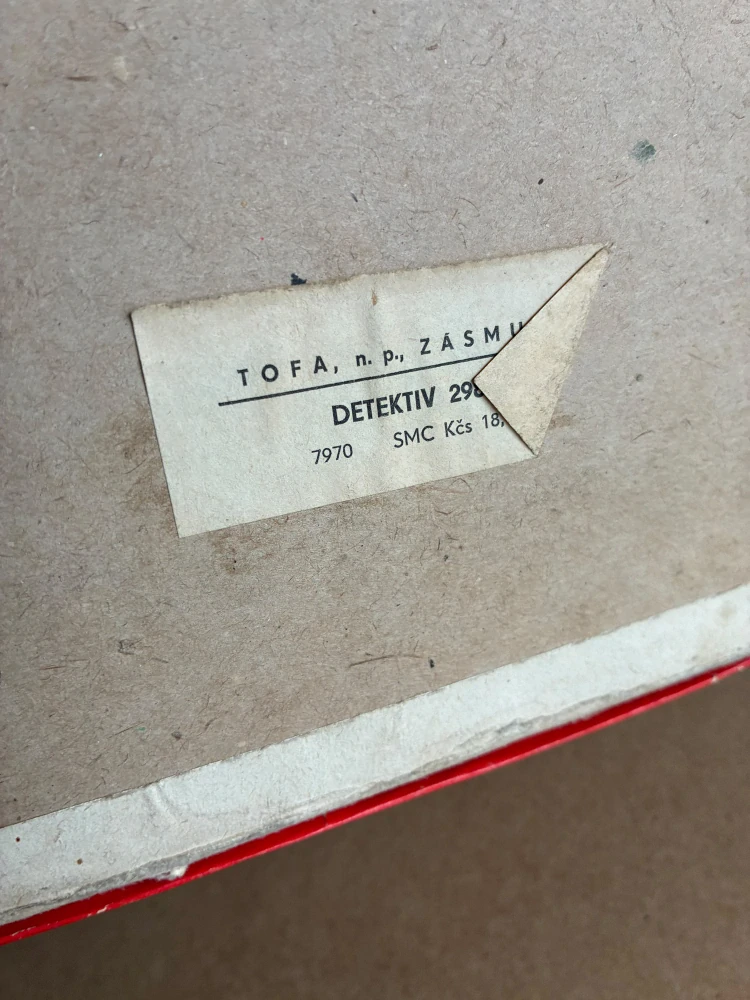 Retro společenská hra DETEKTIV TOFA