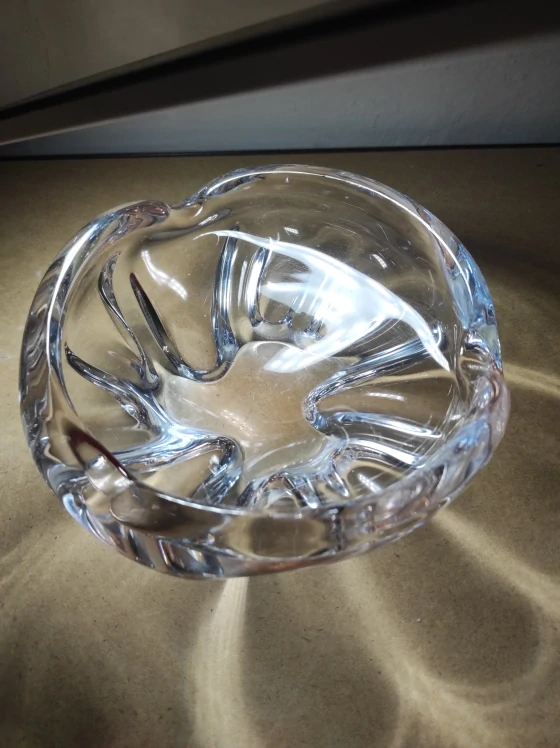 Popelník hutní sklo 