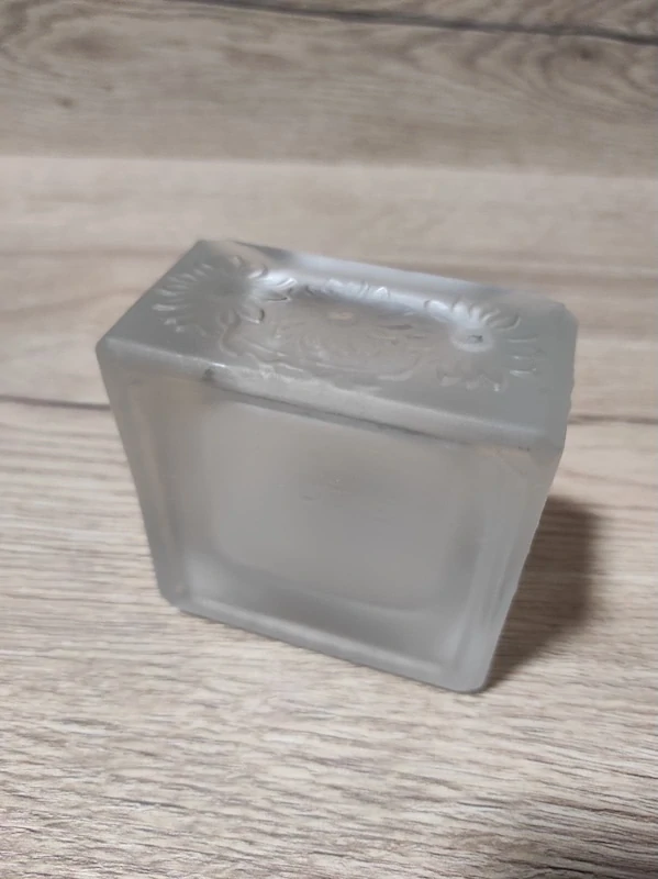 Popelník kopretiny - Jurnikl 