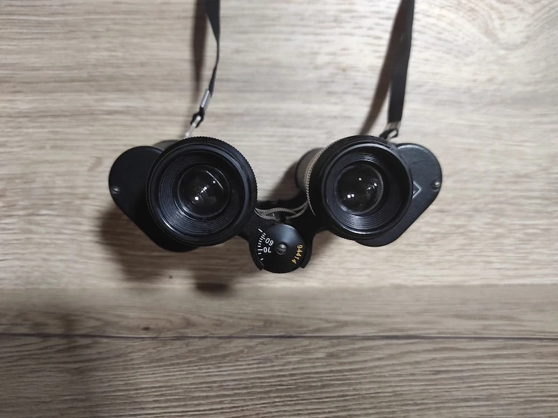 Starý Ruský dalekohled BPC5 8X30M