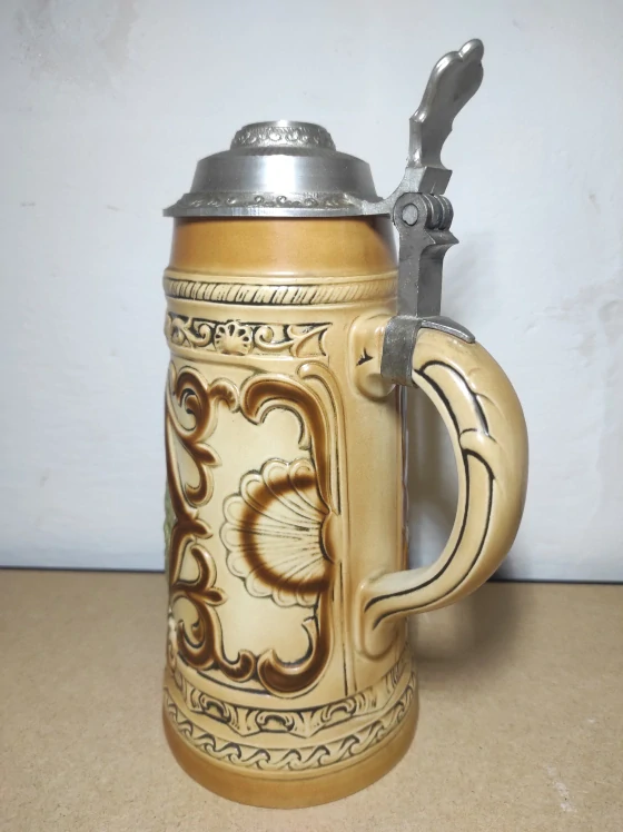 Starý korbel s cínovým víčkem - Sitzendorf