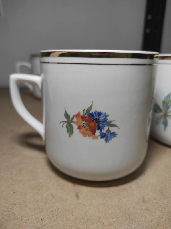 Velké retro hrnky 6 ks 