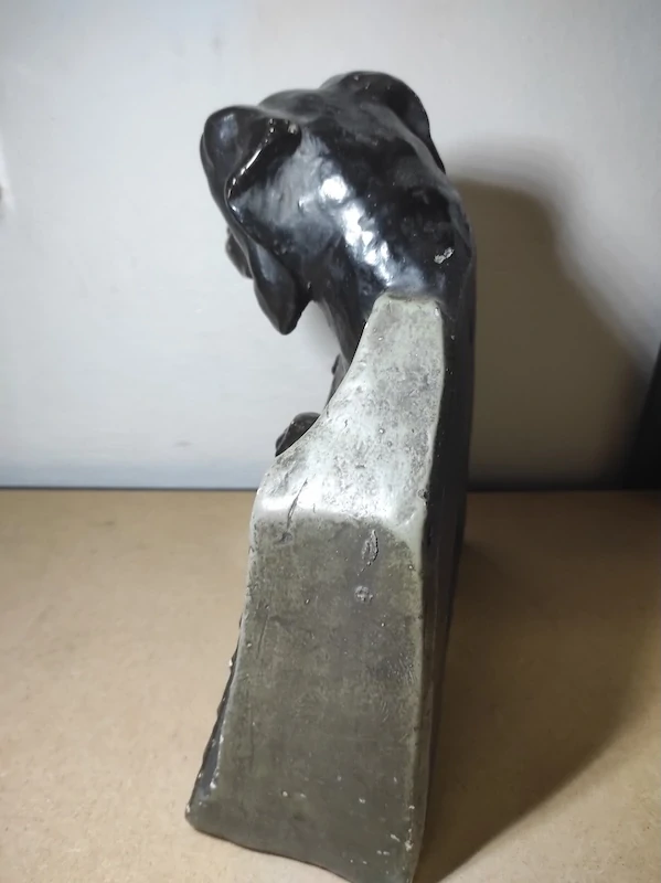 Staré hodiny se psem 