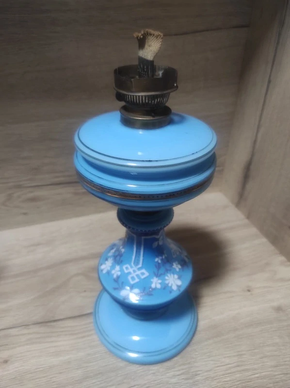 Petrolejová lampa 