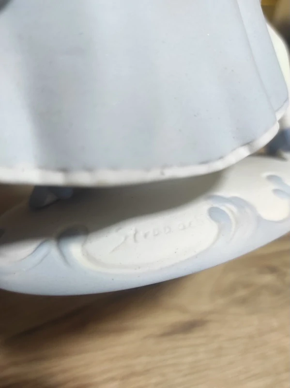 Porcelánová soška Royal Dux – tančící pár (návrh Strobach)