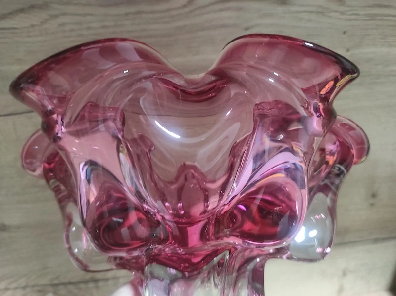 Krásná mísa z hutního skla – J. Hospodka