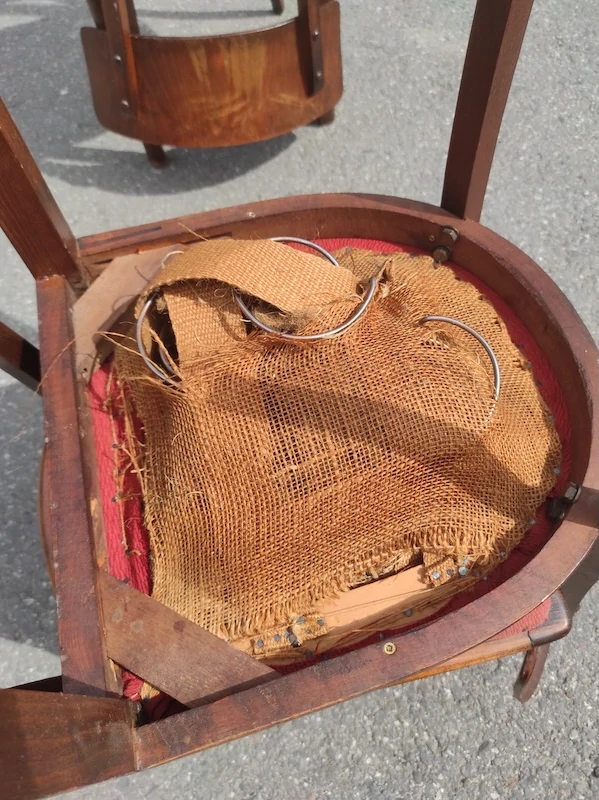 Retro židle k renovaci