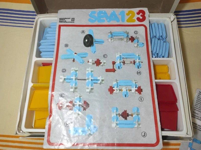 Retro stavebnice SEVA 3 – polytechnická stavebnice