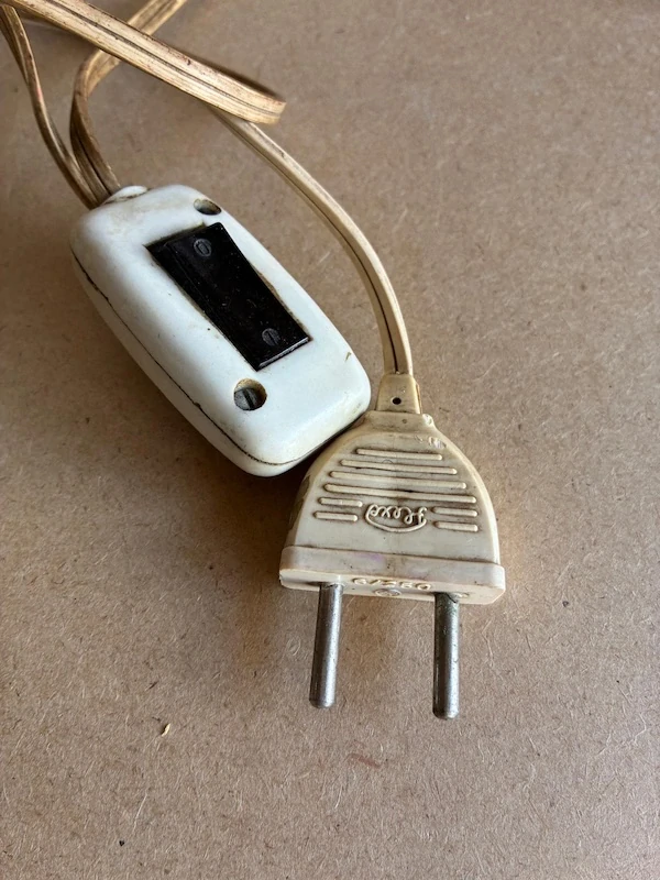 Retro dřevěná lampička Humpolec