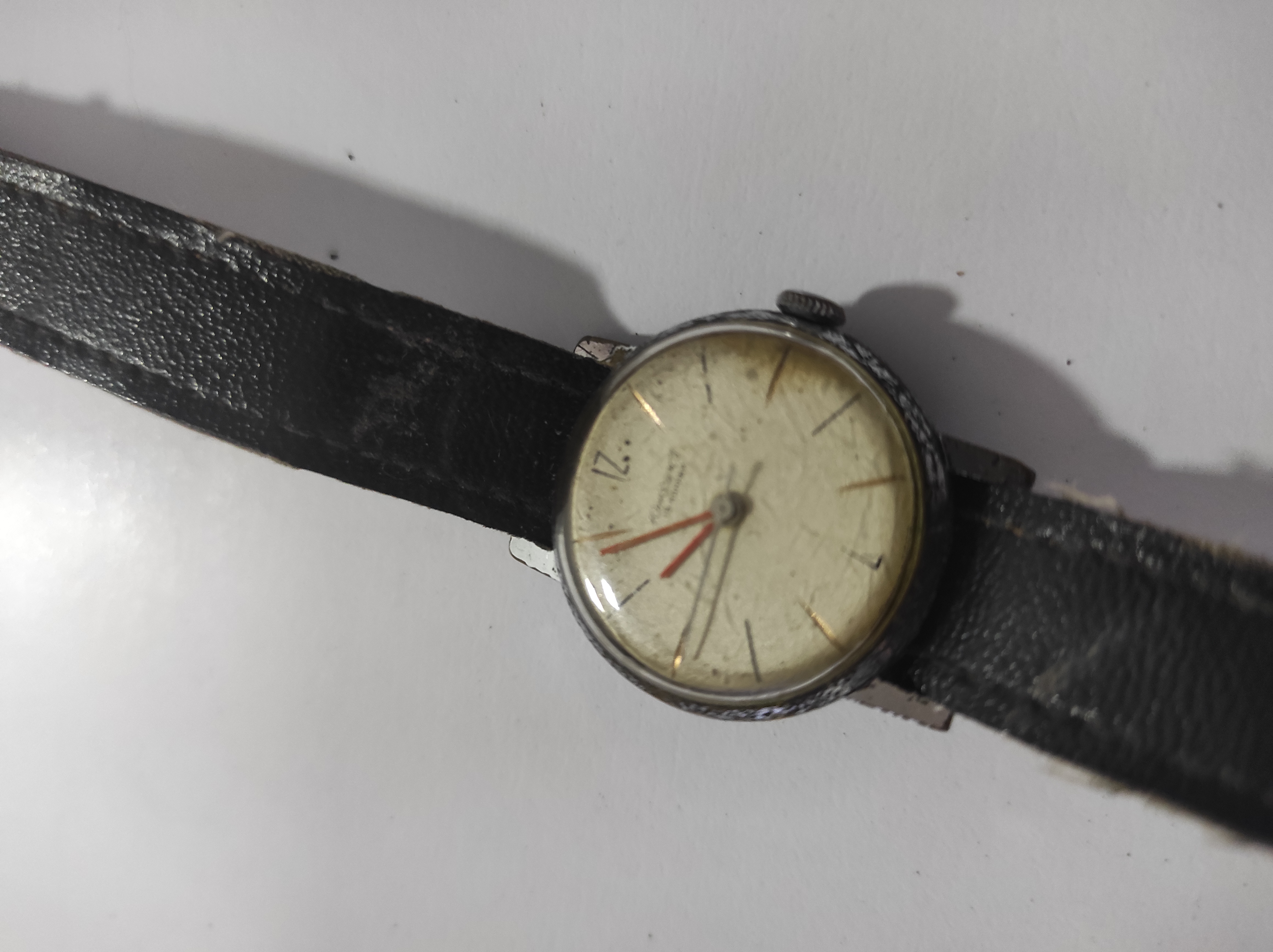 Náramkové ruské hodinky 