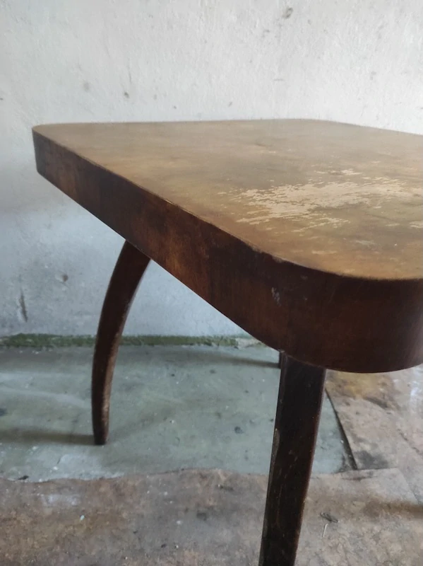 Konferenční stolek J. Halabala ( pavouk )