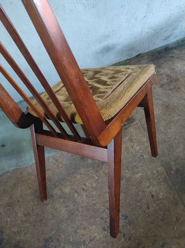 Retro židle k renovaci 