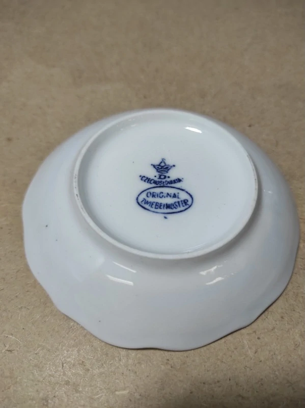 Šálek s podšálkem + lžička Cibulák Dubí 