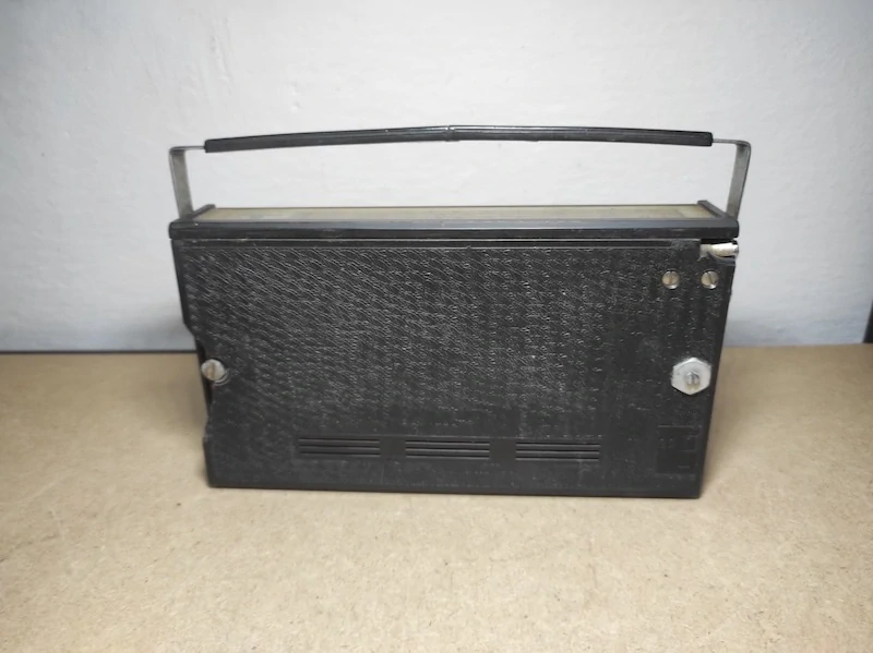 Retro tranzistorové rádio PRIOR