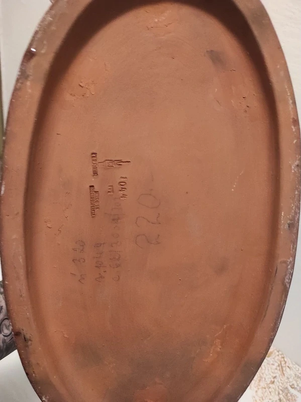 Sousoší koní, glazovaná keramika 