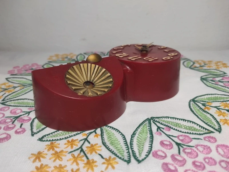 Retro plastové nástěnné hodiny Prim - Sova 