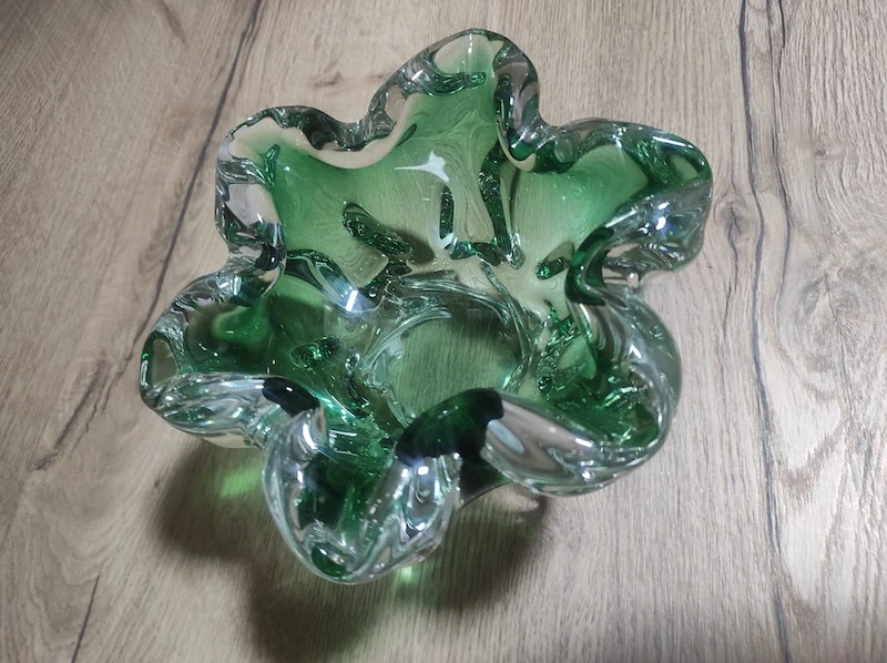 Popelník hutní sklo 