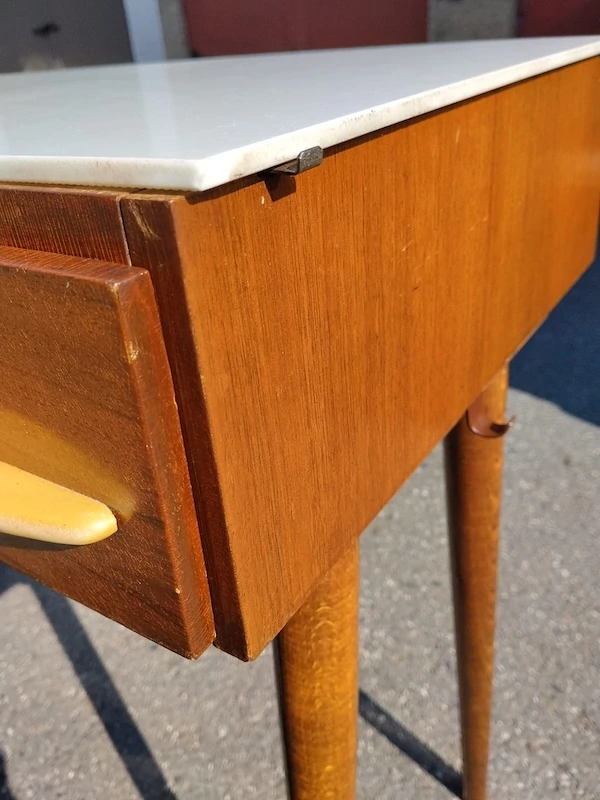 Stolek - Mojmír Požár 