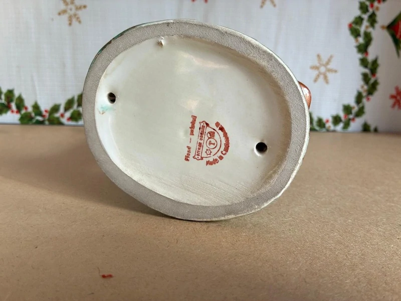 Keramická soška Hudebník (kytarista) – Ditmar Urbach